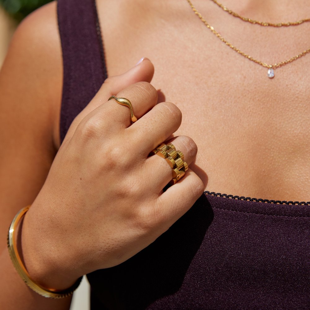Tarah – 18K Gold Wellenring