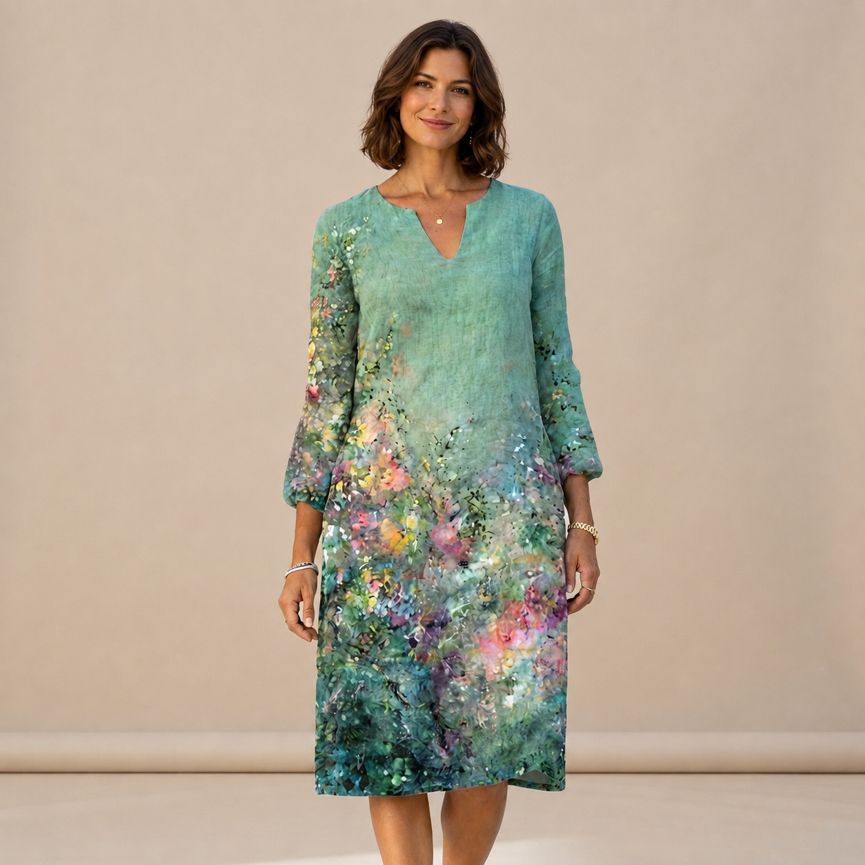 Ninna - Elegantes und vorteilhaftes Kleid mit V-Ausschnitt