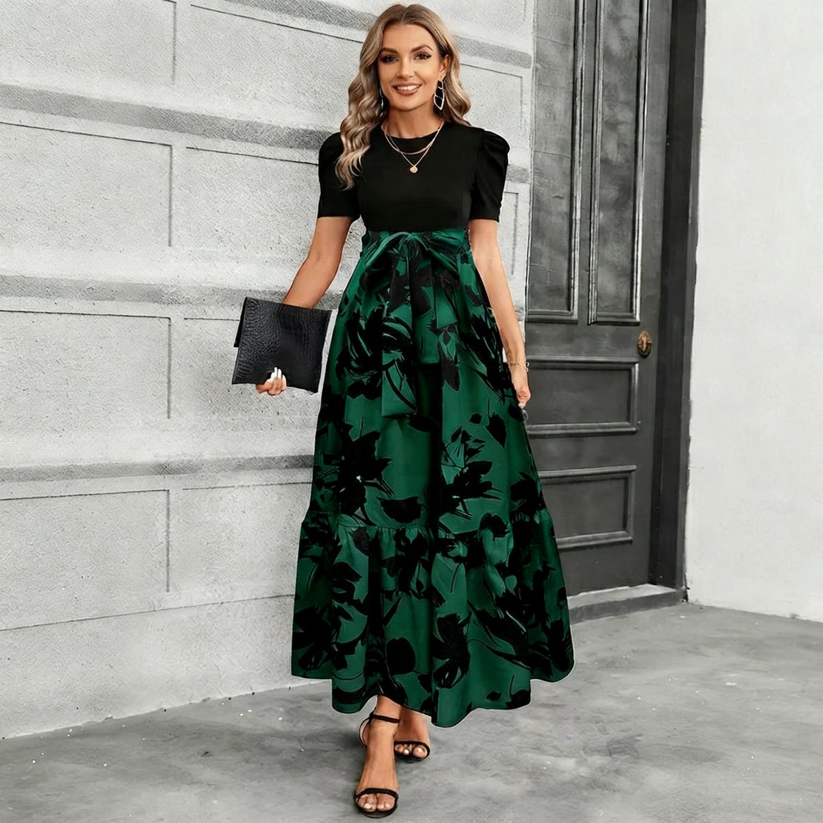 Astrid - Elegantes Kleid mit Blumenmuster