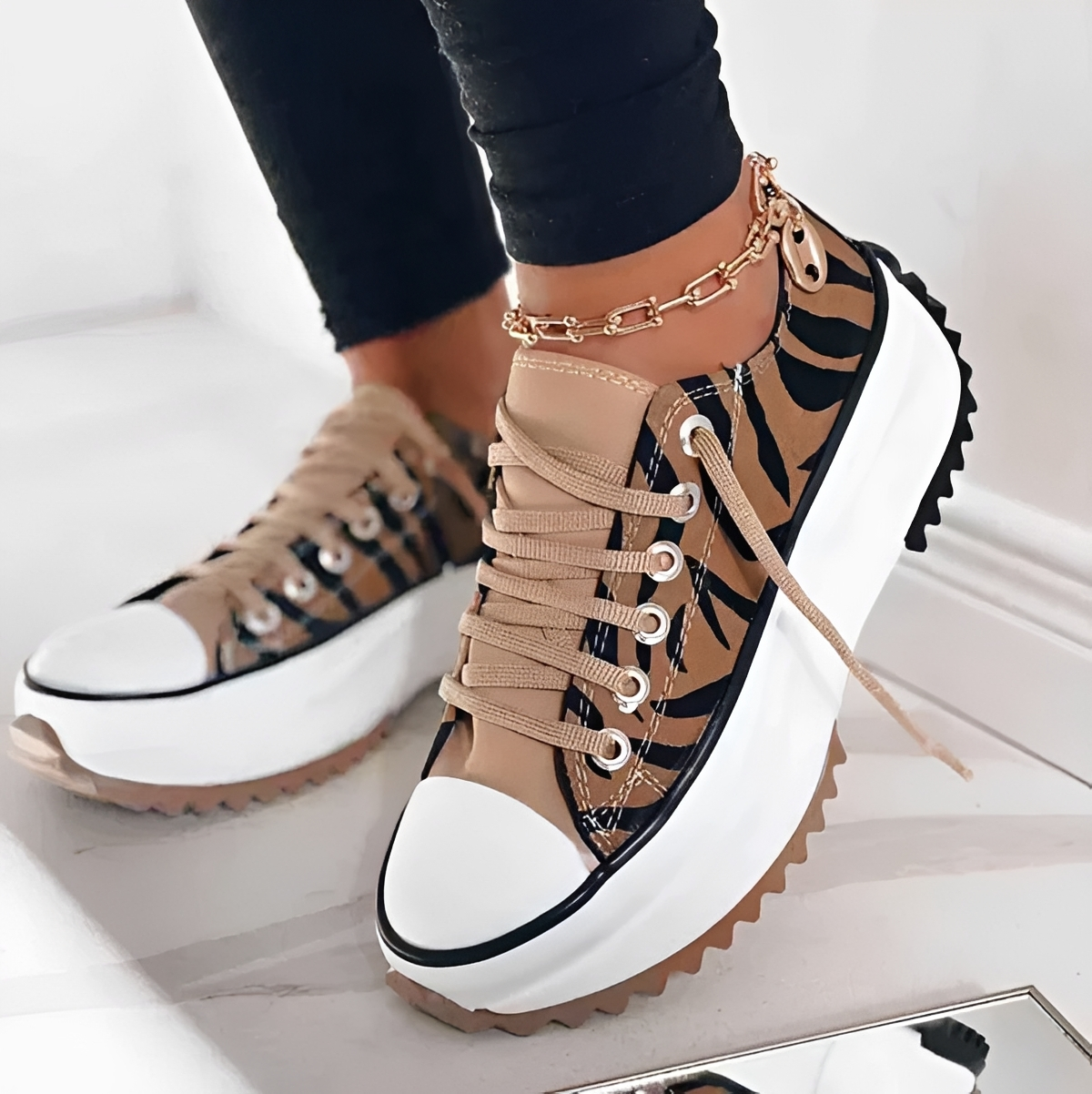 Caitlin - Elegante Schuhe mit niedriger Form