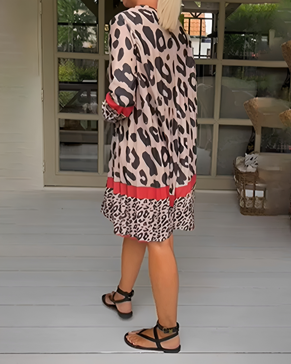 Marfie - Elegantes V-Ausschnitt Mini Kleid