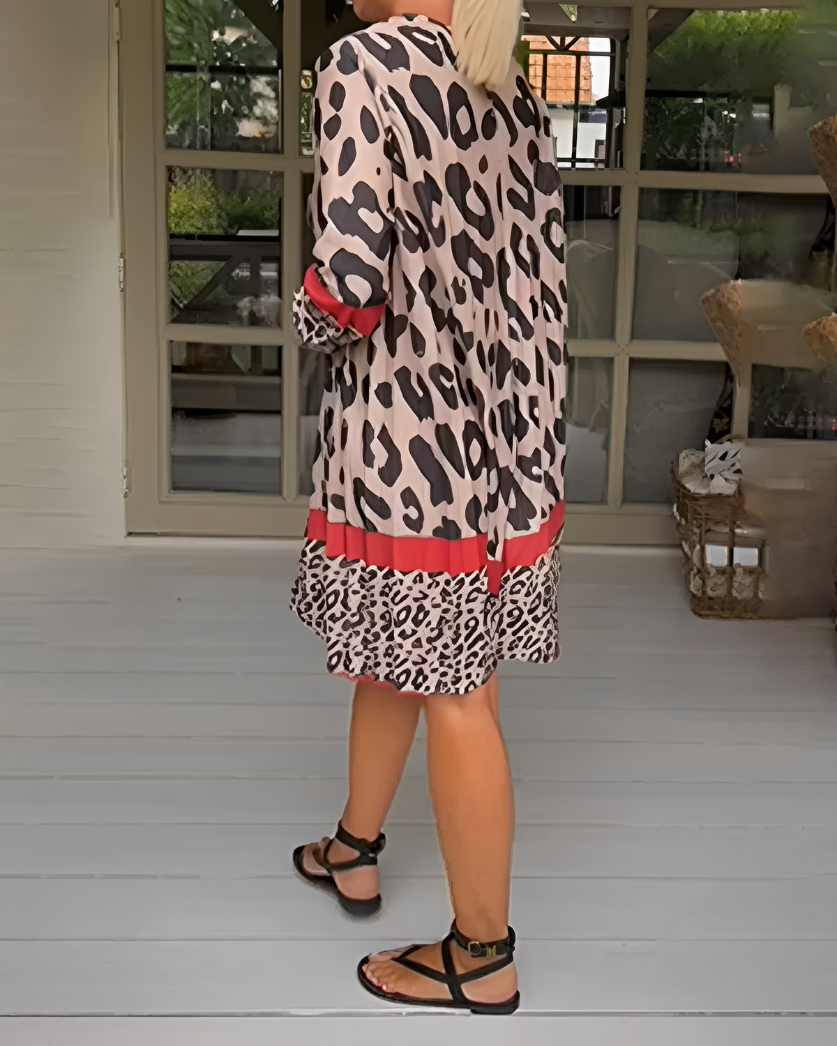 Marfie - Elegantes V-Ausschnitt Mini Kleid