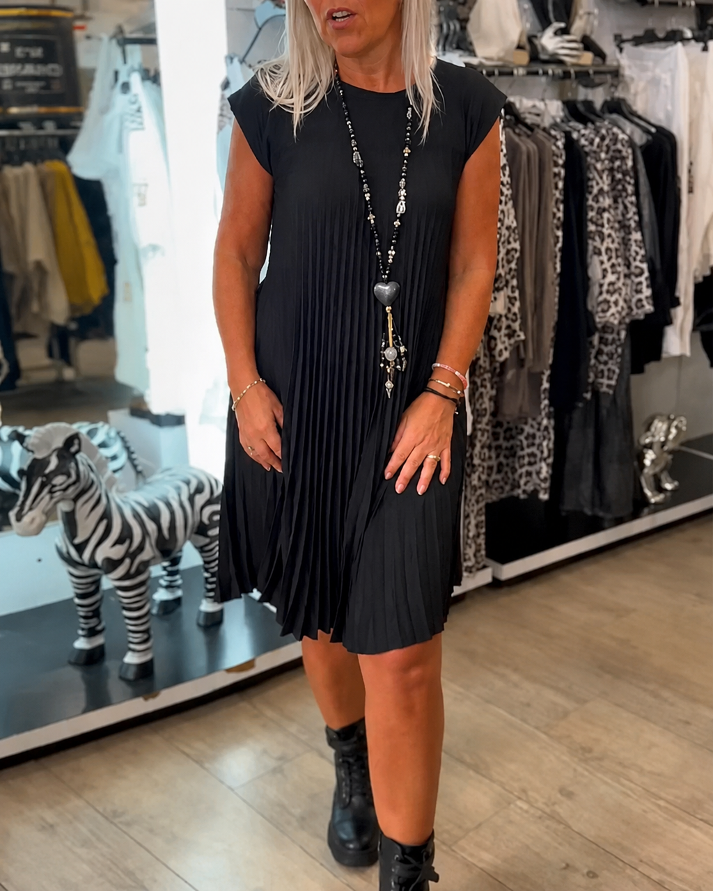 Angélique - Lässiges Plissiertes Kleid