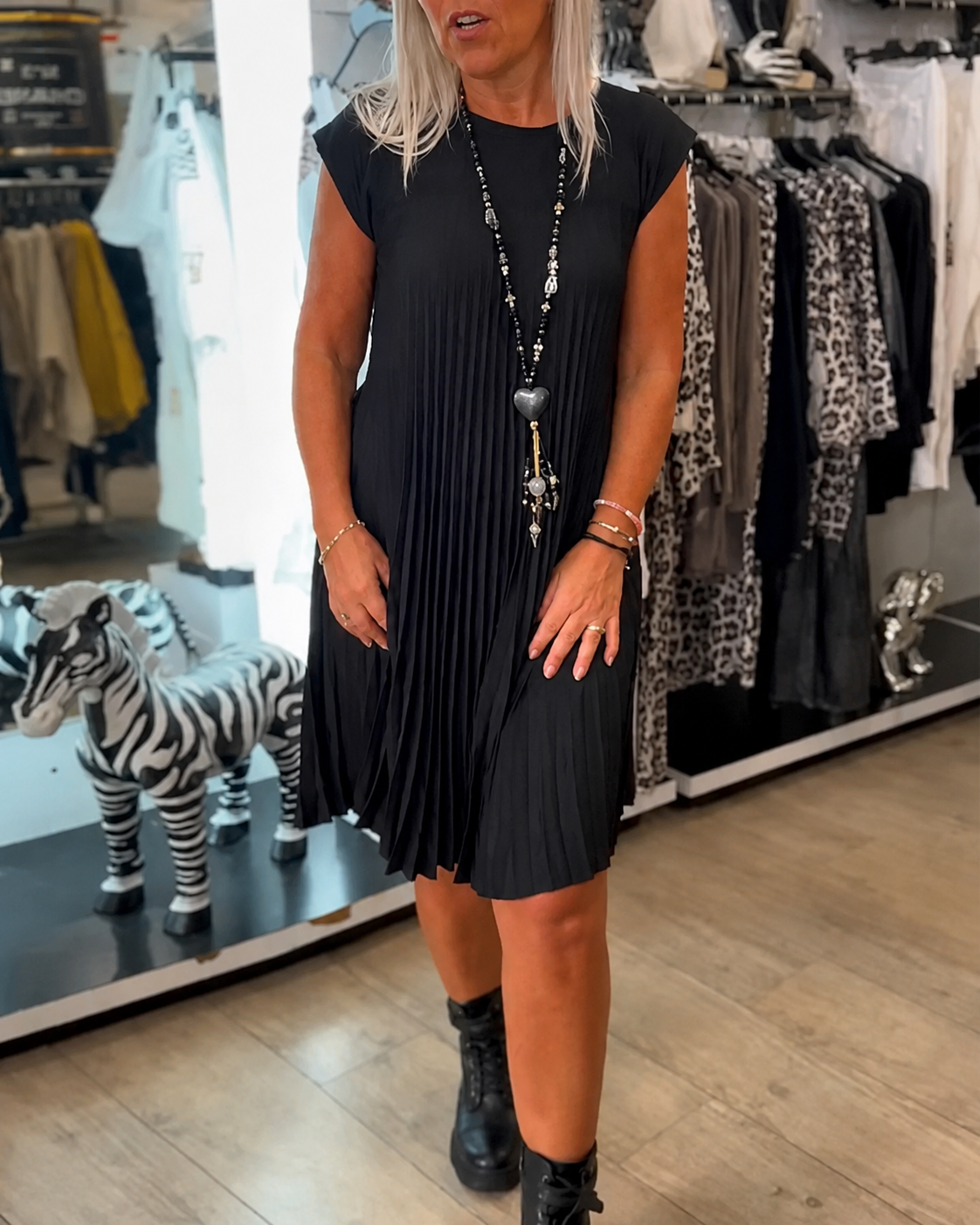 Angélique - Lässiges Plissiertes Kleid