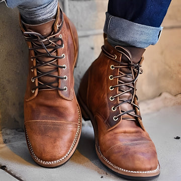 Lucrèce - Schnürstiefel im Vintage-Stil