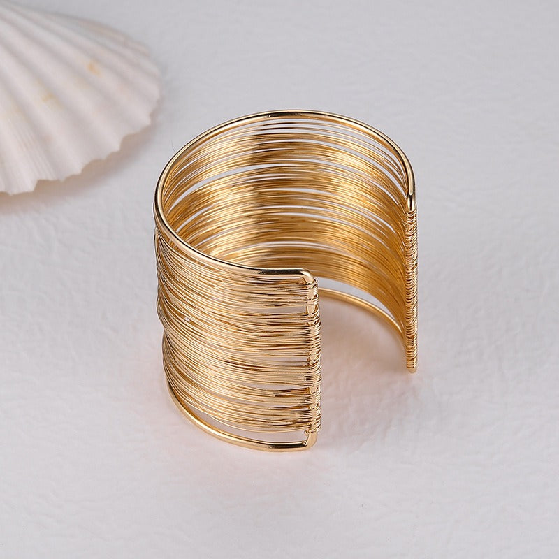 Nadine – Goldene Vintage-Armband