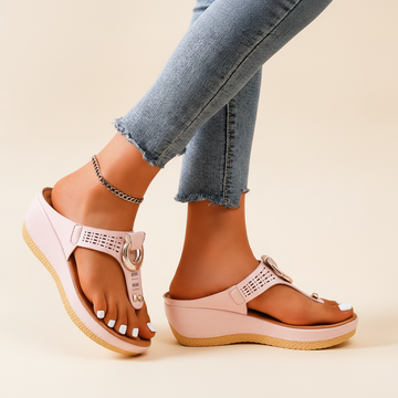 Delonda - Stylische und zeitgemäße Sandalen
