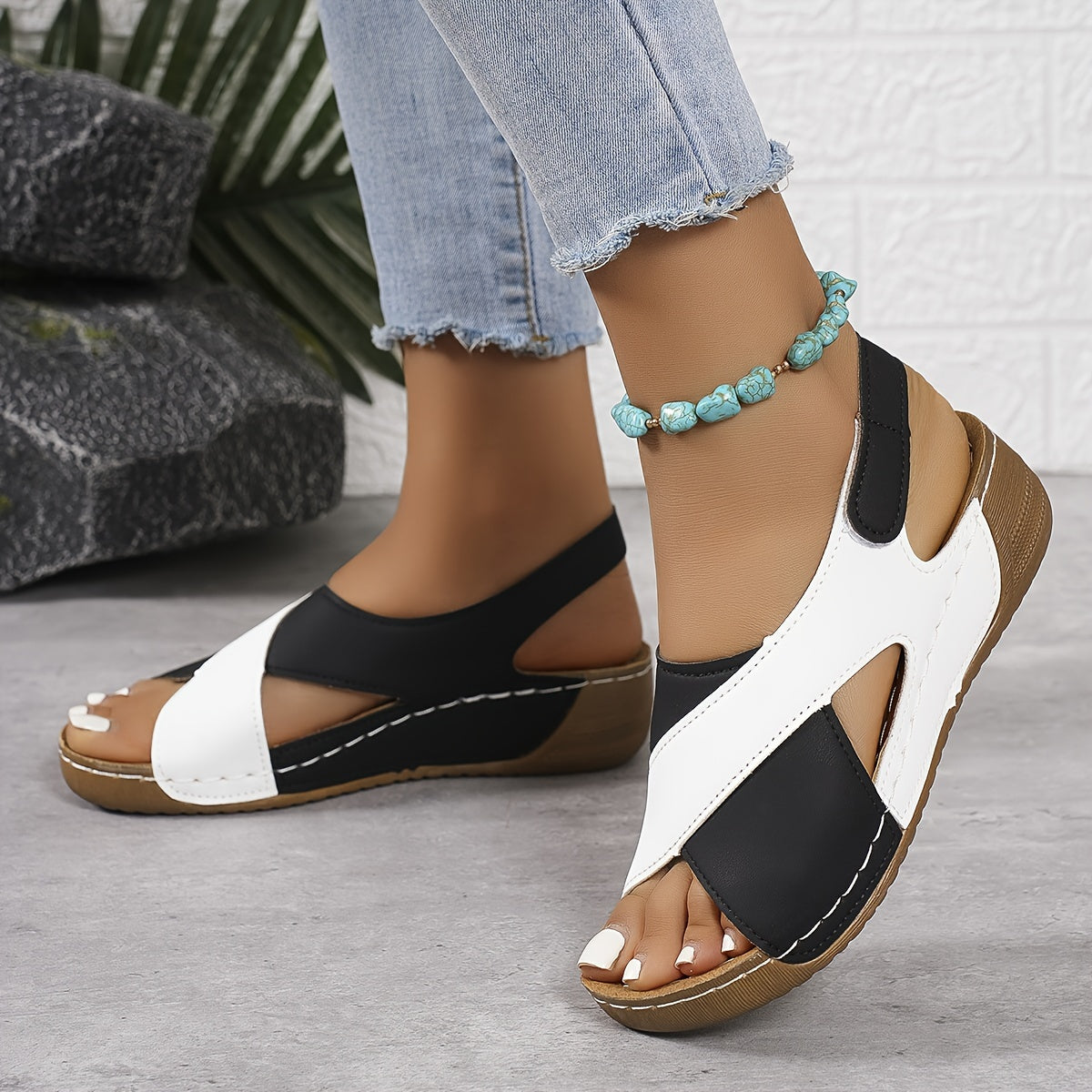 Laura - Sandalen mit Kreuzriemen