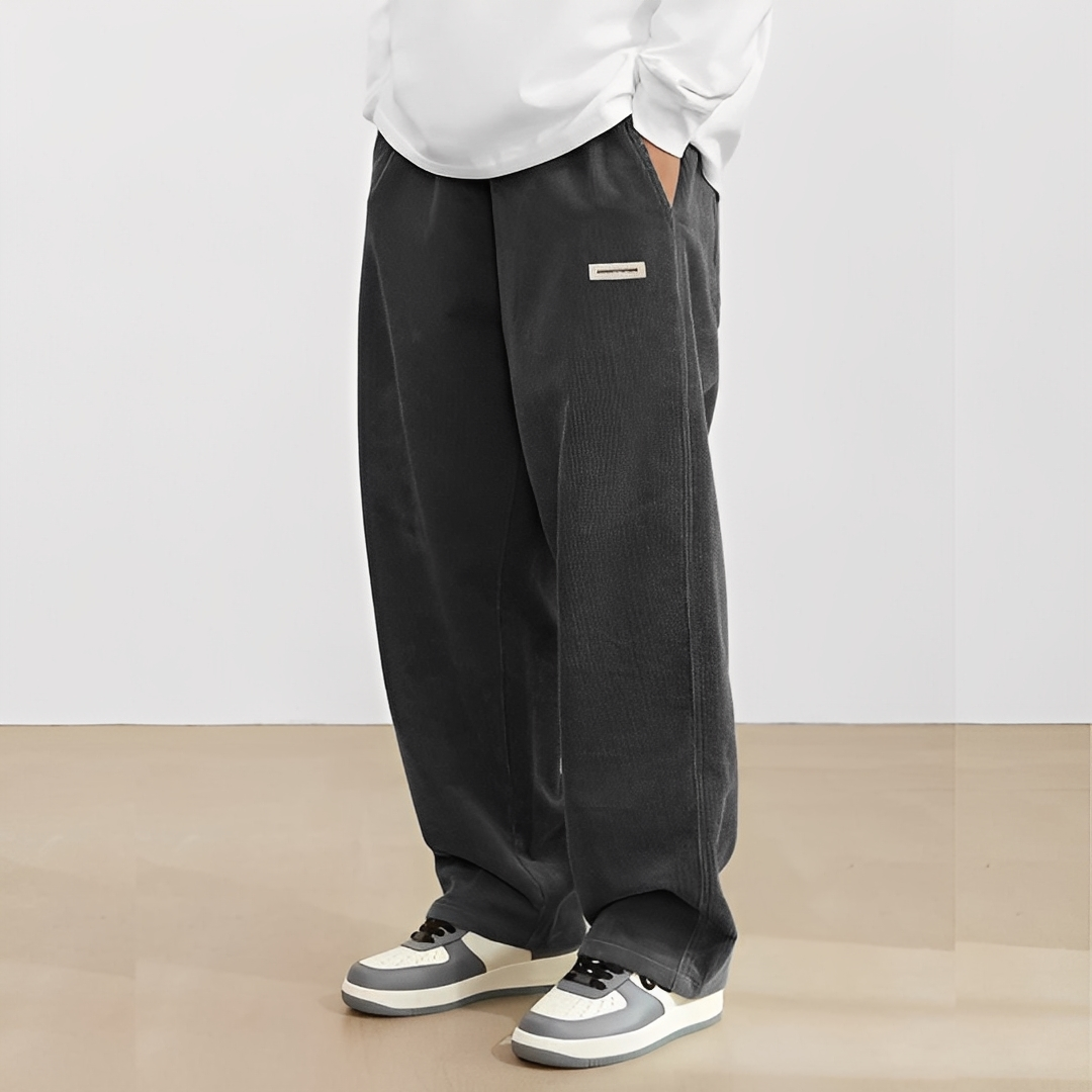 Dally - Weit geschnittene Herrenhose im zeitgemäßen Look