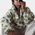 Elizabeth - Zeitgemäßer Pulli mit Blumendekor