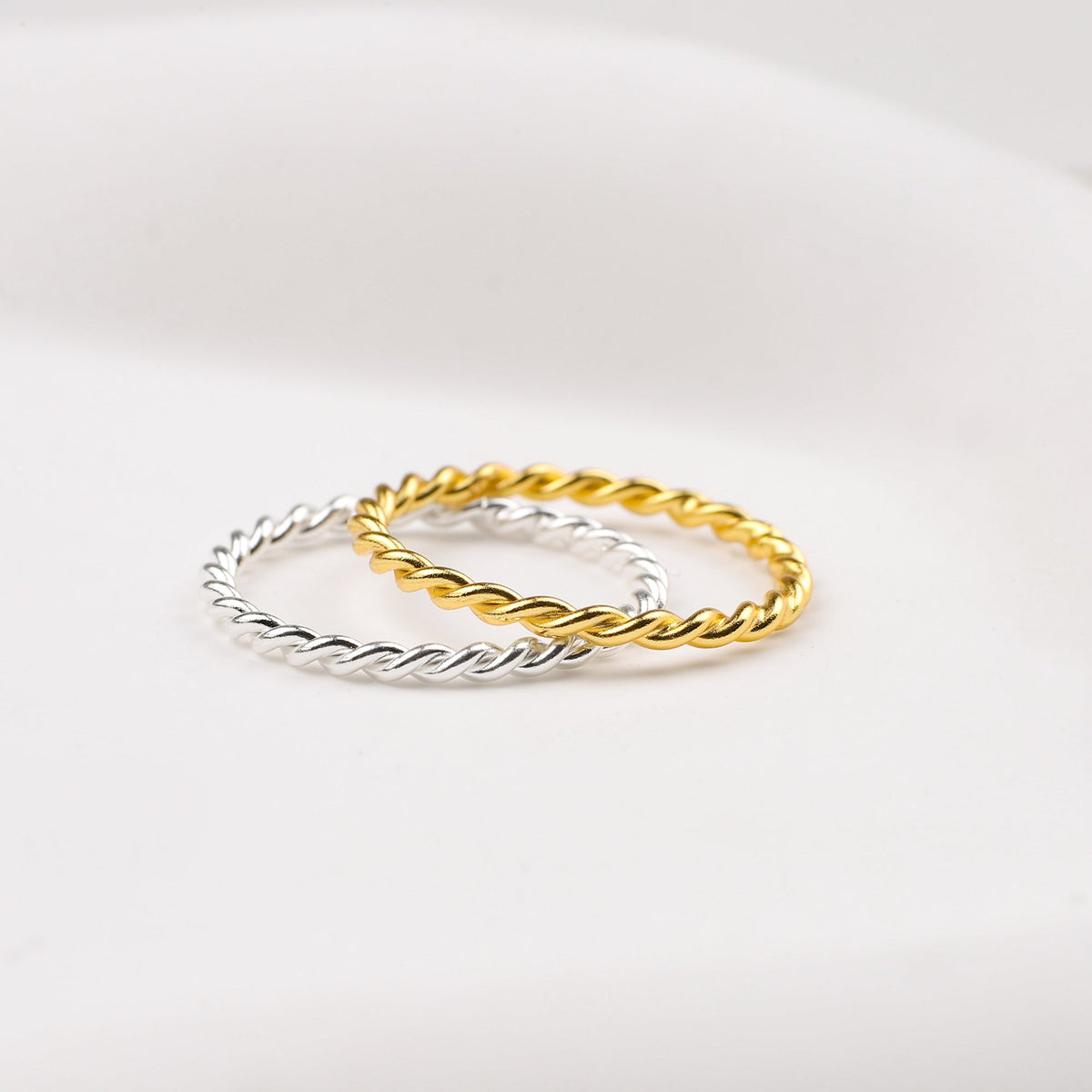 Manon – Stapelbarer geflochtener Ring