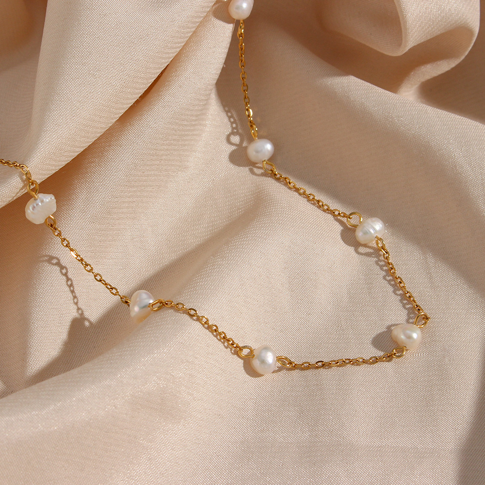 Goldenes Perlenhalsband - Alltags-Halskette