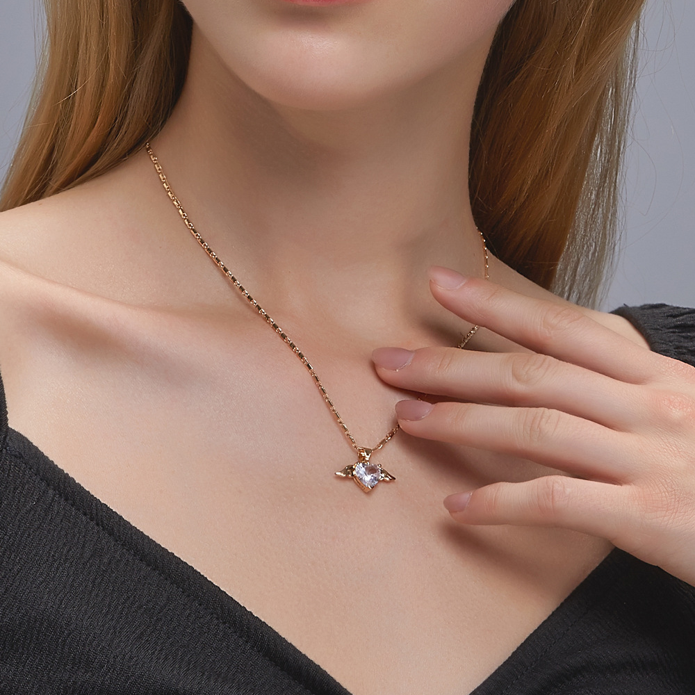 Halskette Flügel der Liebe - Kette mit Herzen und Flügeln