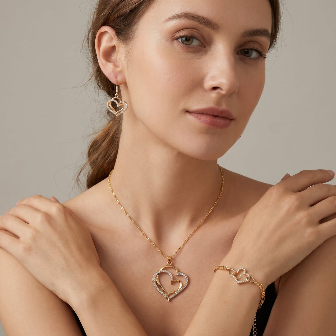Celia – Romantisches Halsketten- und Ohrringset aus Gold