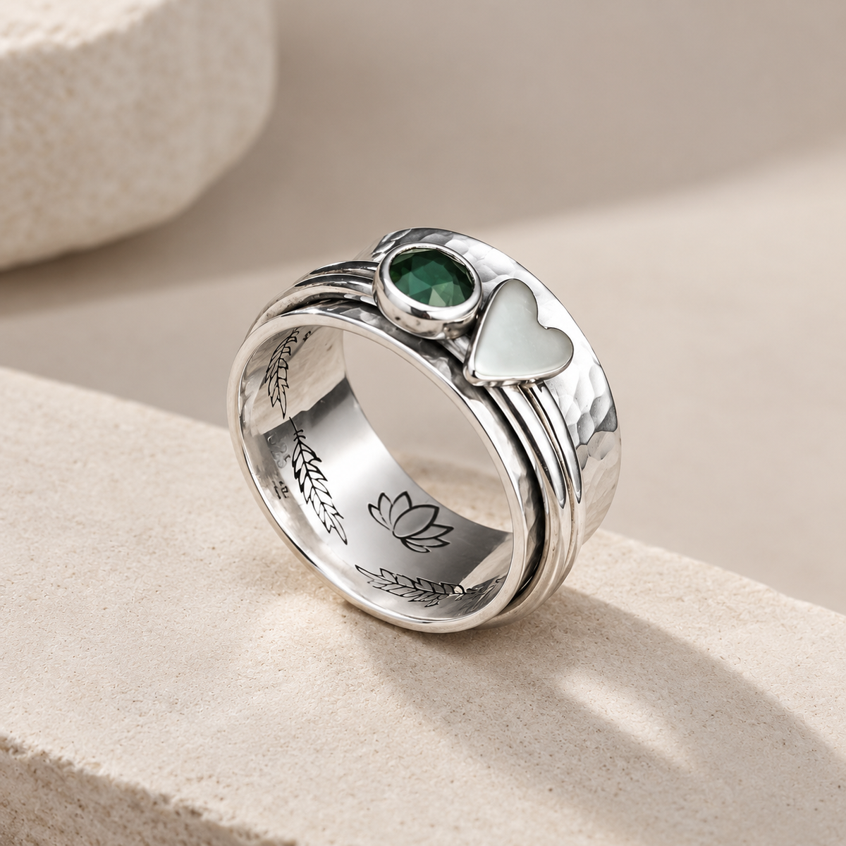 Maely – Retro-Herzring aus Silber