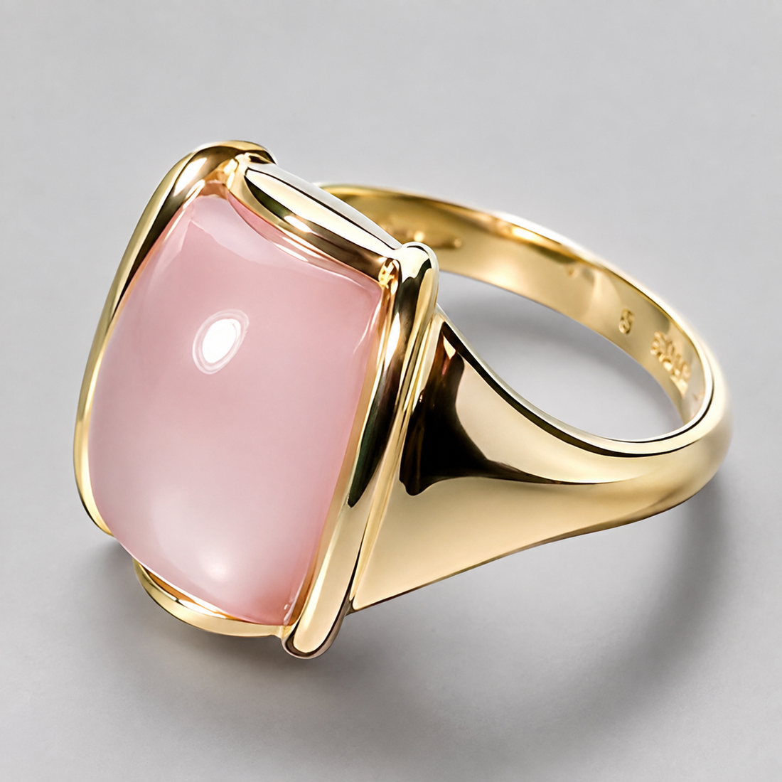 Sophia – Vintage-Ring in roségoldener quadratischer Form