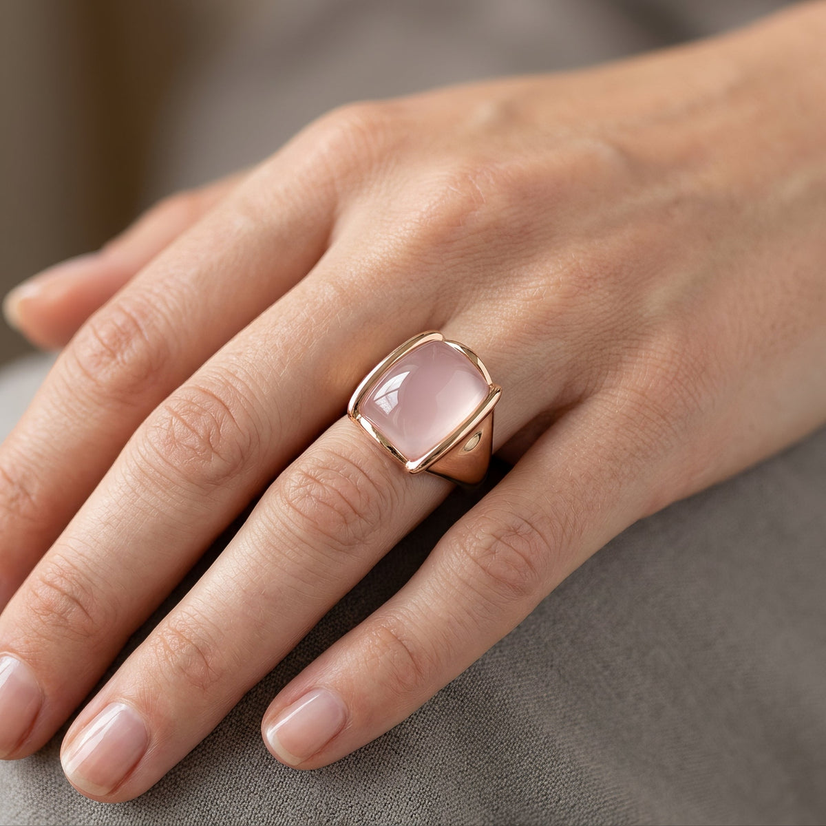 Sophia – Vintage-Ring in roségoldener quadratischer Form