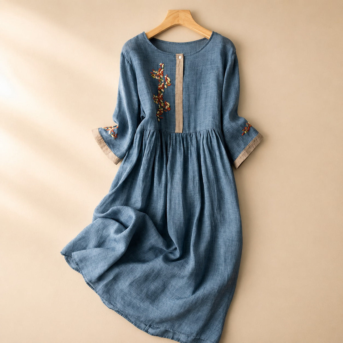 Laura - Angenehmes Boho-Kleid mit Akzenten