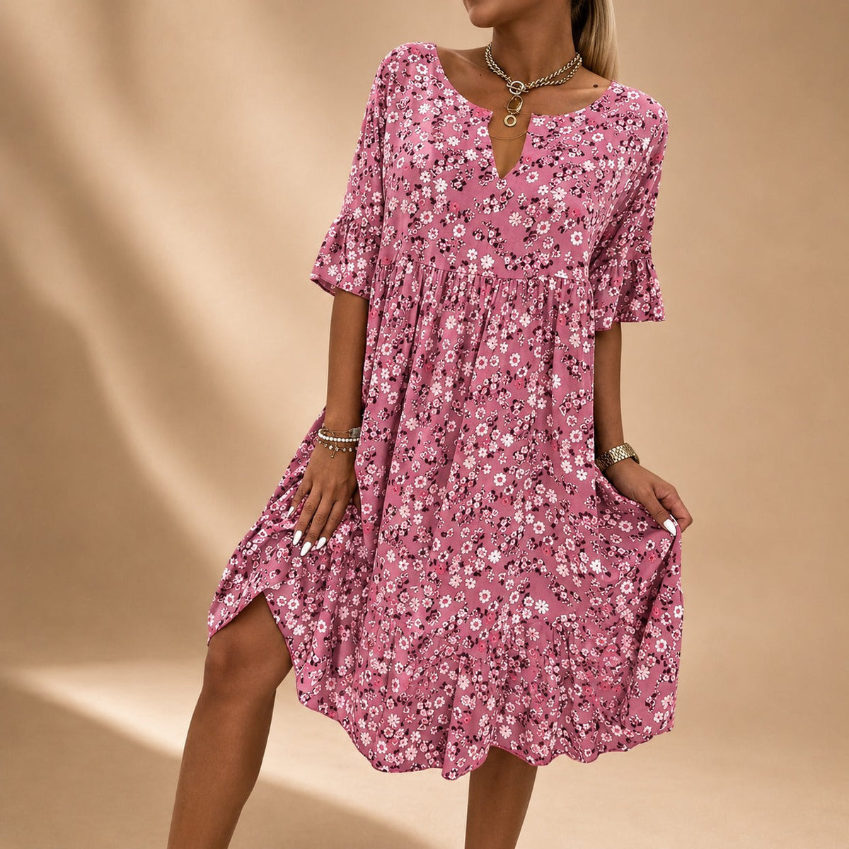 Lilian - Elegantes Kleid mit Blumenmustern und fließendem Design