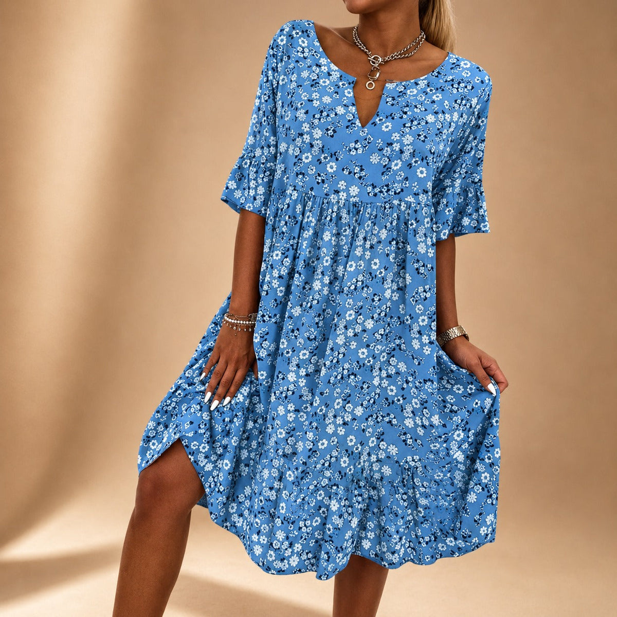 Lilian - Elegantes Kleid mit Blumenmustern und fließendem Design
