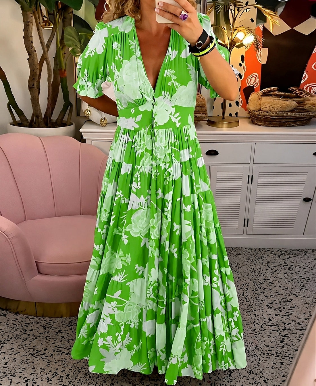Emmie - Locker geschnittener blumiger Stil