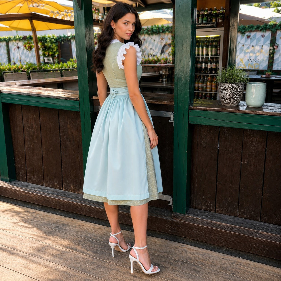 Evelyn - Leichtes Midikleid für das Oktoberfest mit kurzen Ärmeln (Futter nicht enthalten)