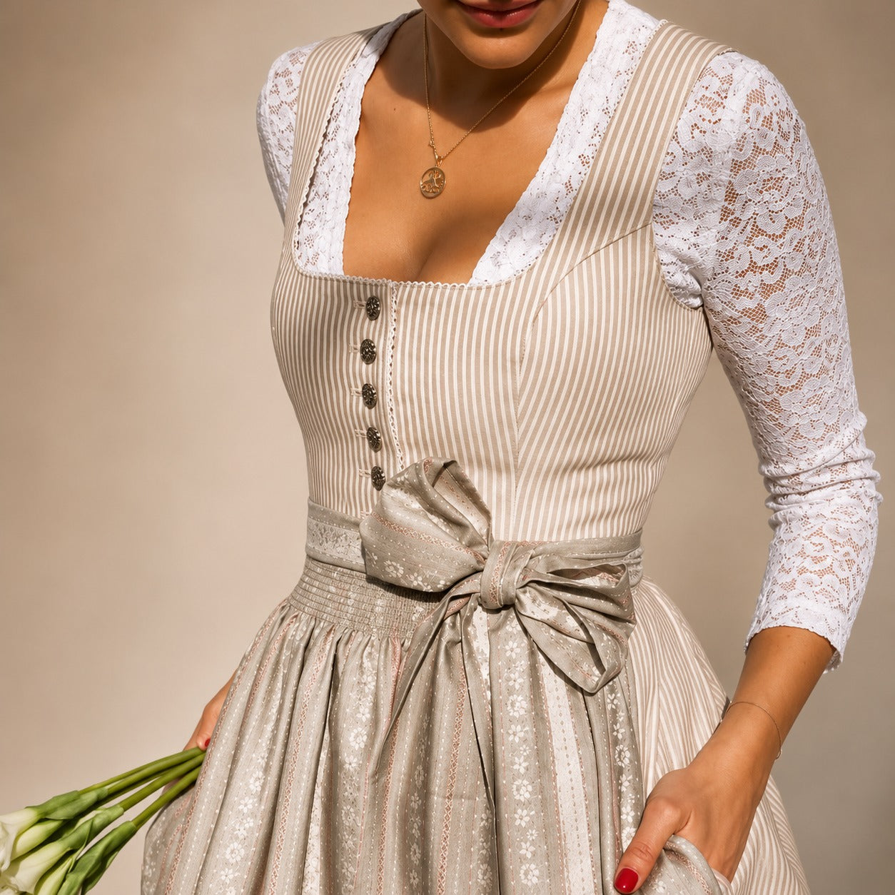 Cora - Klassisches Oktoberfestkleid mit Schleifendetail