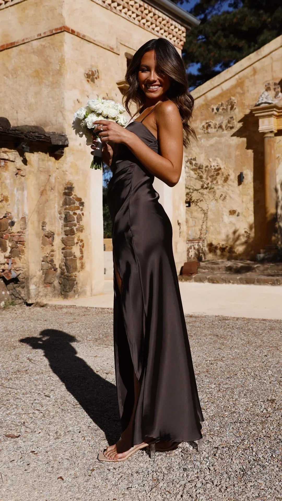 Asha - Elegantes Maxikleid mit seitlichem Schlitz