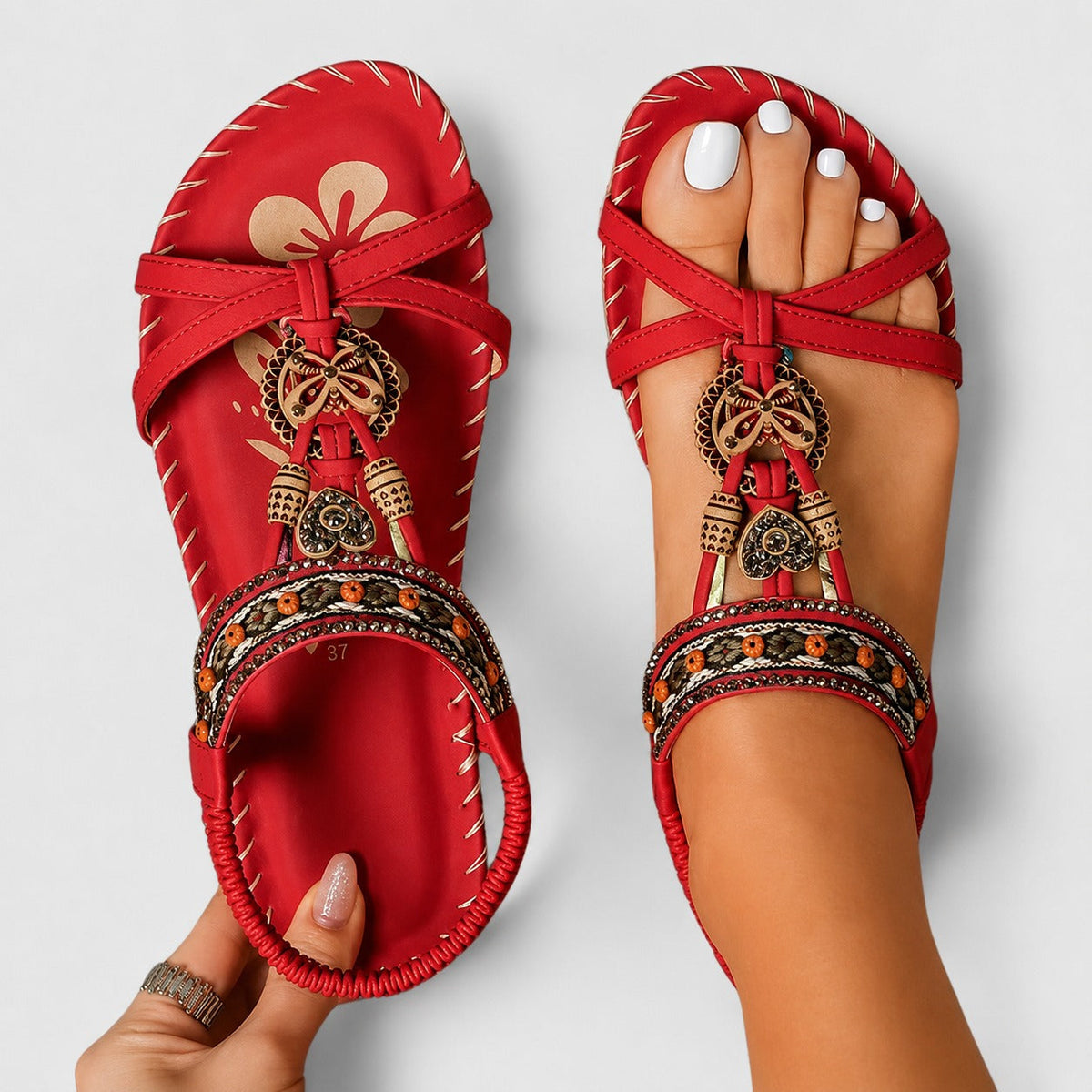 Eleanor - Elegante flache Sandalen mit schillernden Akzenten