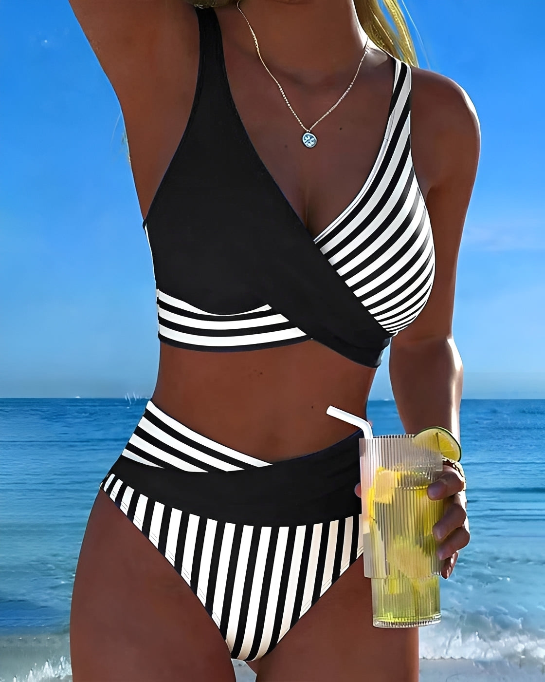 Damen Bikini – Gestreiftes zweiteiliges Bikini-Set für Strand, Pool & Urlaub