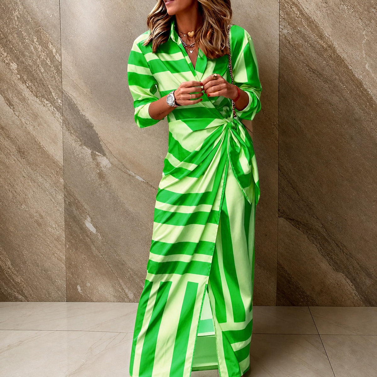 Aliza - Stilvolles Wickelkleid mit Streifen