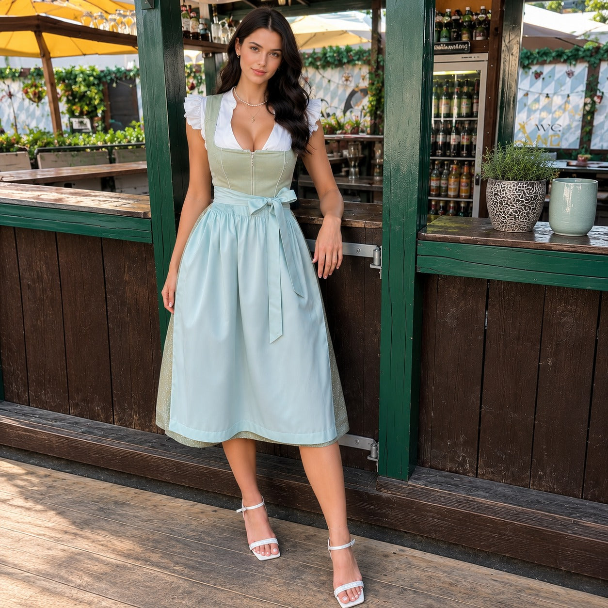 Evelyn - Leichtes Midikleid für das Oktoberfest mit kurzen Ärmeln