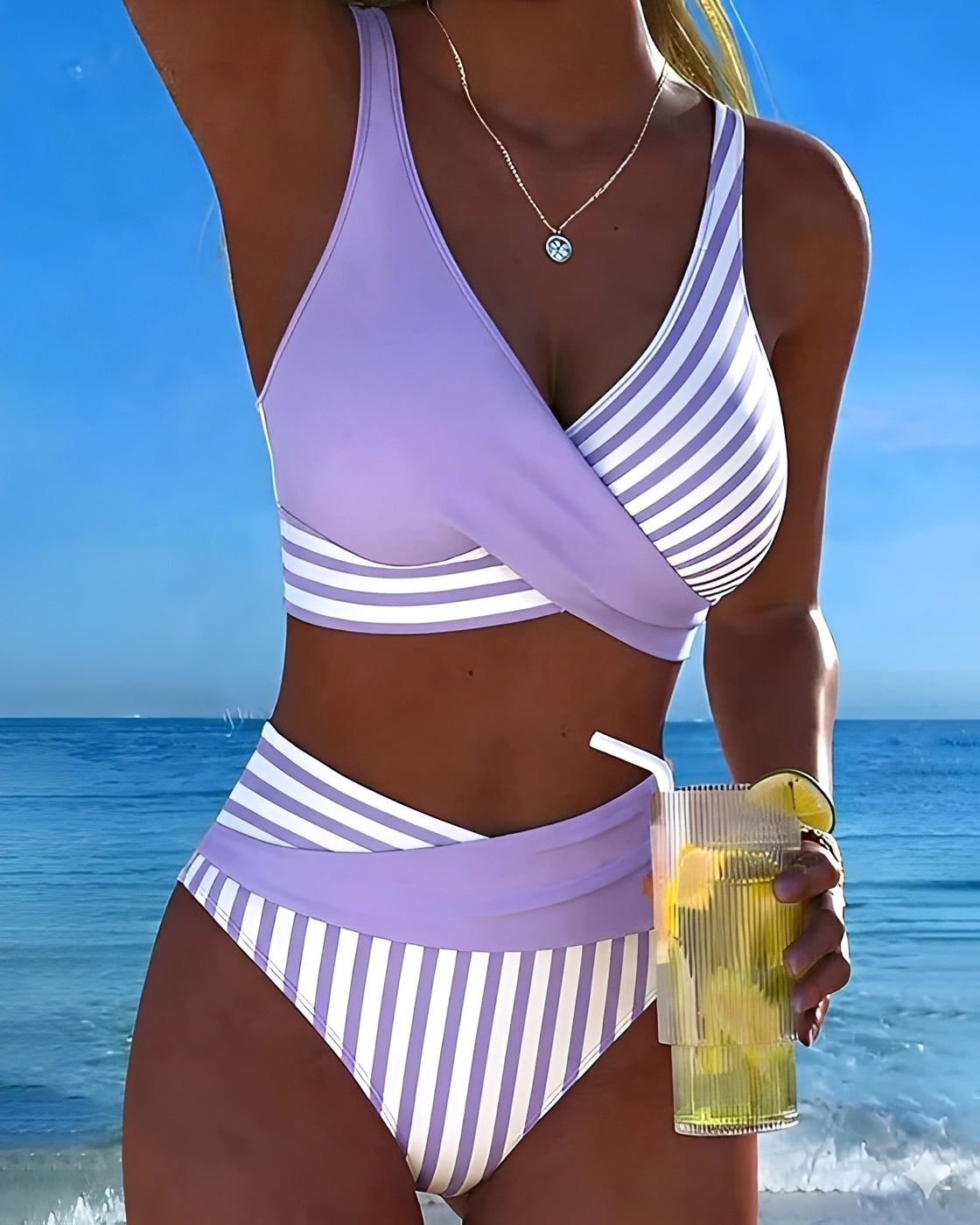 Damen Bikini – Gestreiftes zweiteiliges Bikini-Set für Strand, Pool & Urlaub