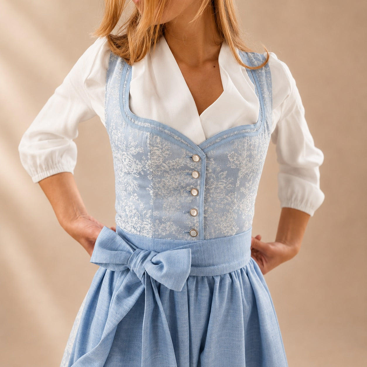 Cora - Klassisches Oktoberfestkleid mit Schleifendetail