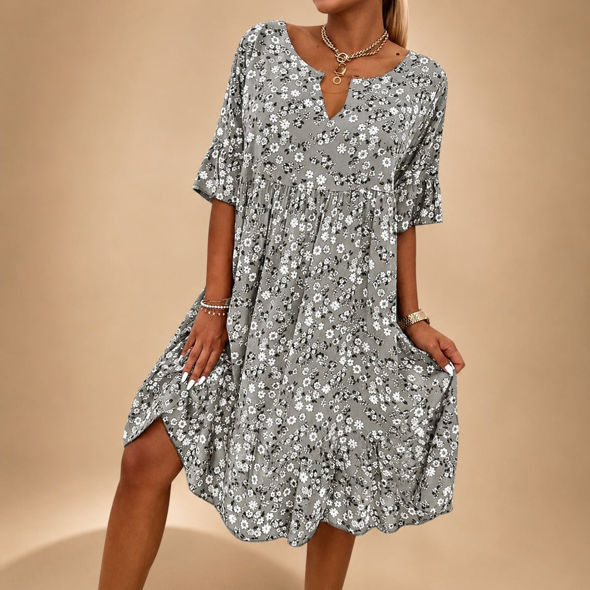Lilian - Elegantes Kleid mit Blumenmustern und fließendem Design