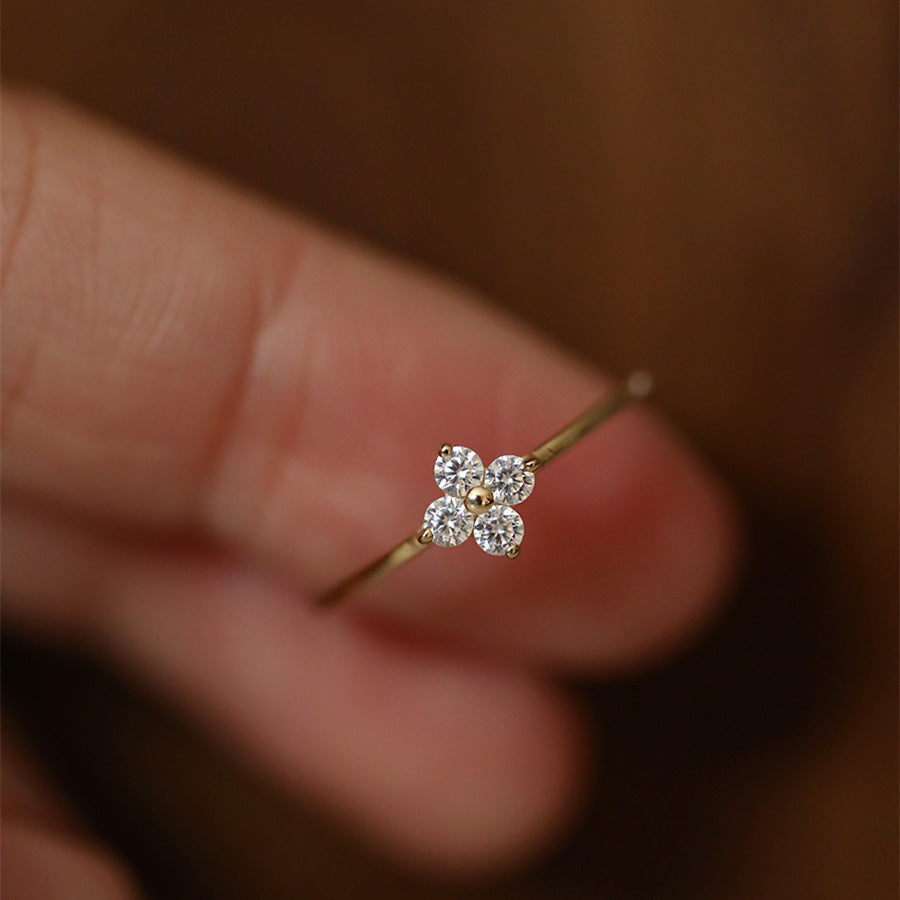 Mia – Ring mit Kristallklee