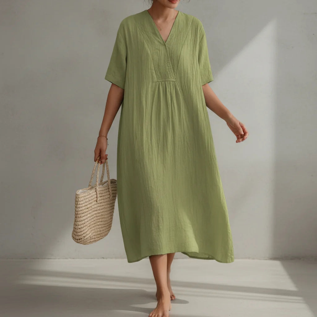 Jayela - Ein Kleid, das sommerliche Eleganz und Leichtigkeit vermittelt