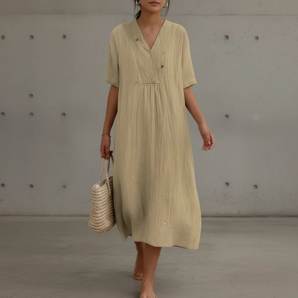 Jayela - Ein Kleid, das sommerliche Eleganz und Leichtigkeit vermittelt