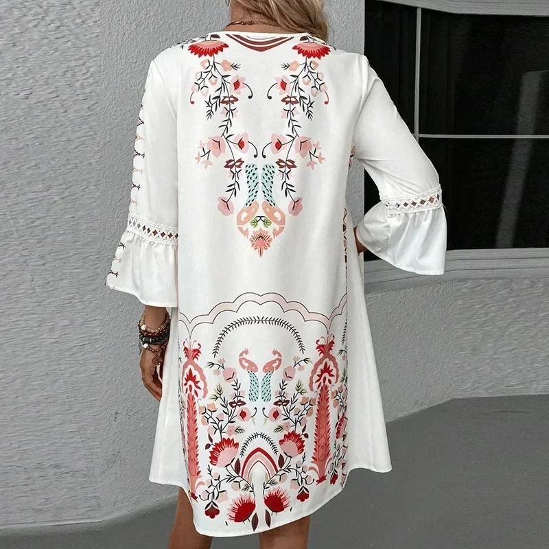 Iris - Besticktes V-Ausschnitt Kleid