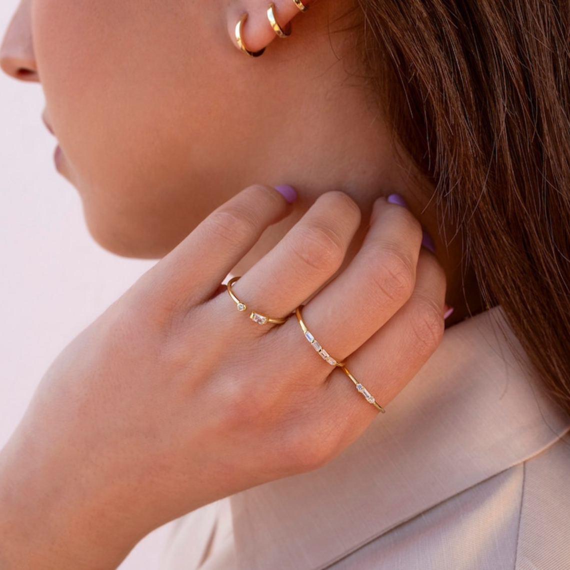 Kleines Baguette - Zierlicher runder CZ-Ring