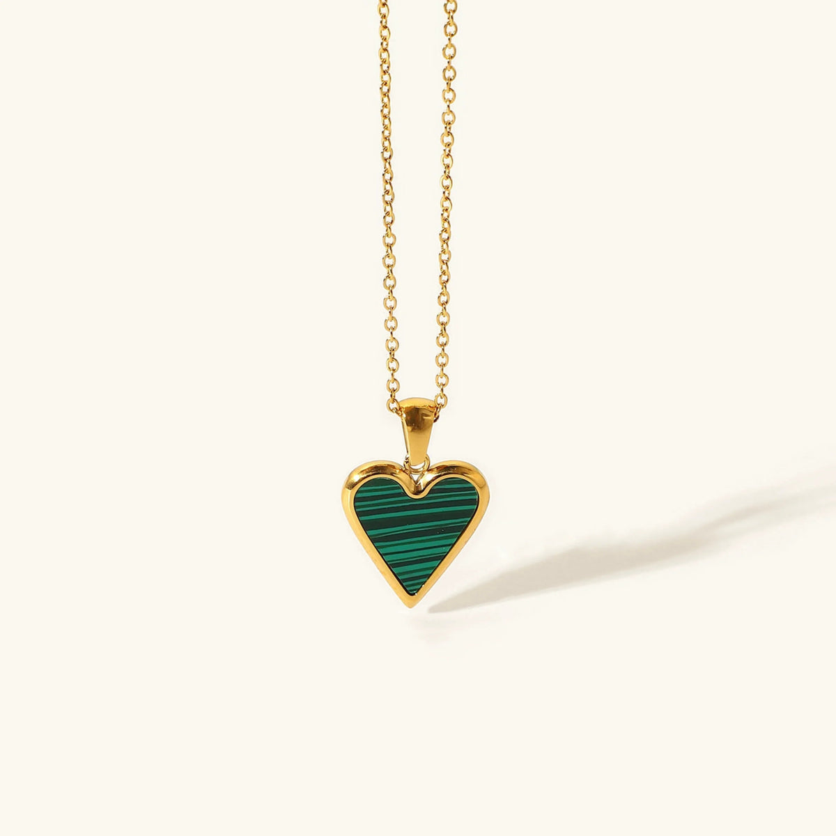 Blythe – Elegante Herz-Halskette