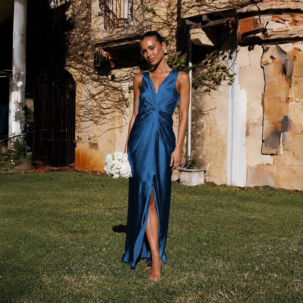 Elaine - Stilvolles ärmelloses Abendkleid mit offenem Rücken
