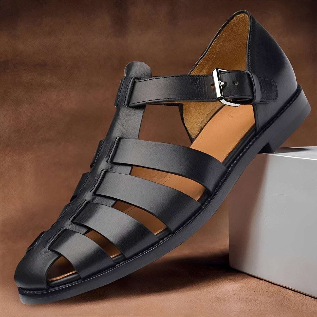 Sofronio - Zeitlose und bequeme Herrensandalen