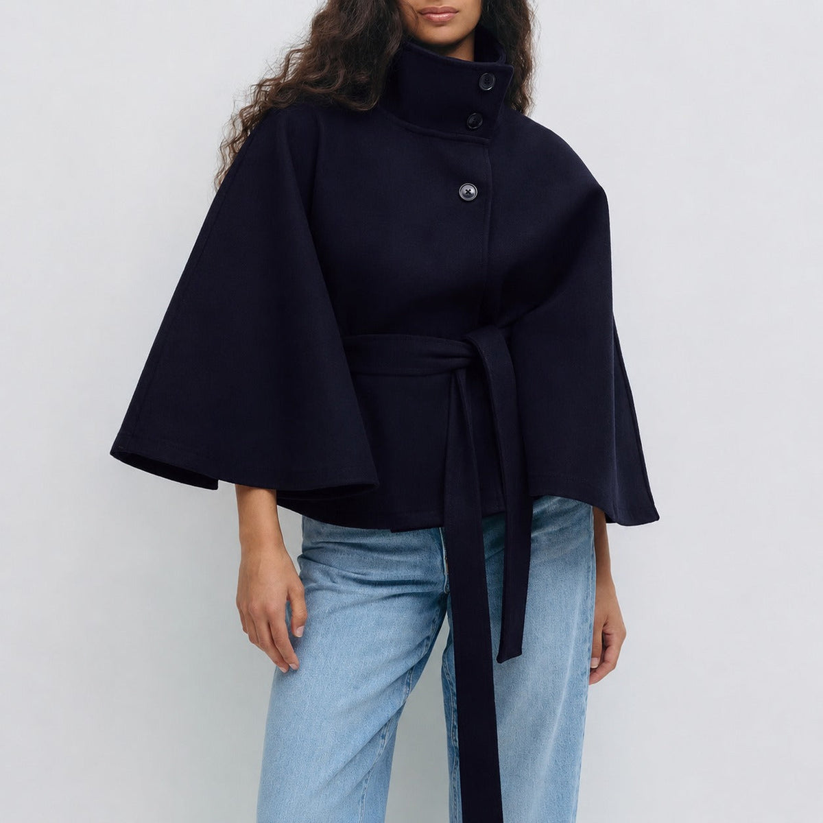Loraine - Stilvolle Damenjacke mit Gürtel