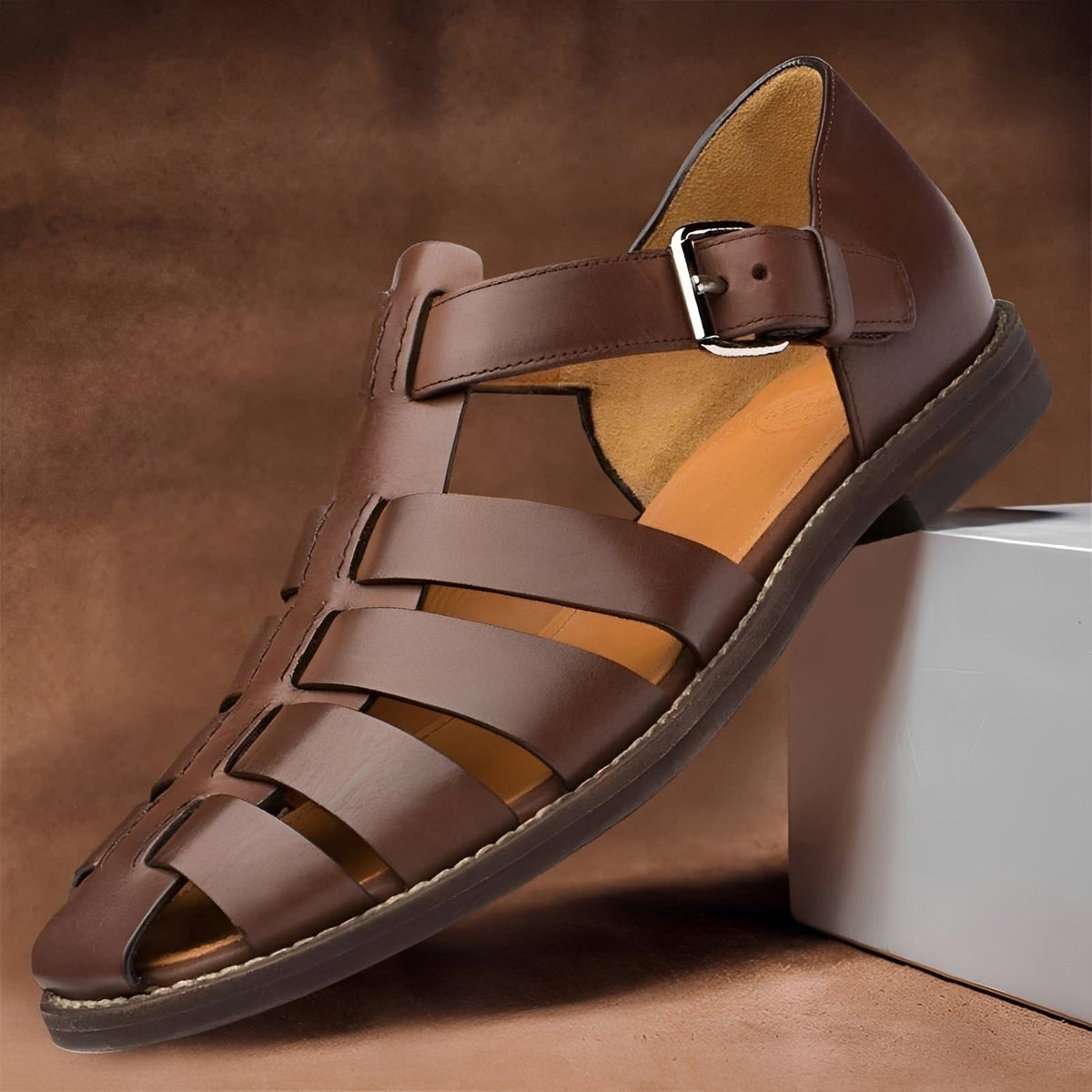 Sofronio - Zeitlose und bequeme Herrensandalen