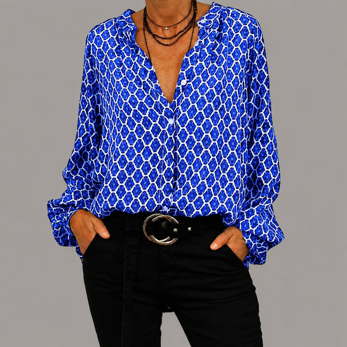 Flynn - Weit geschnittene Bluse mit V-Ausschnitt