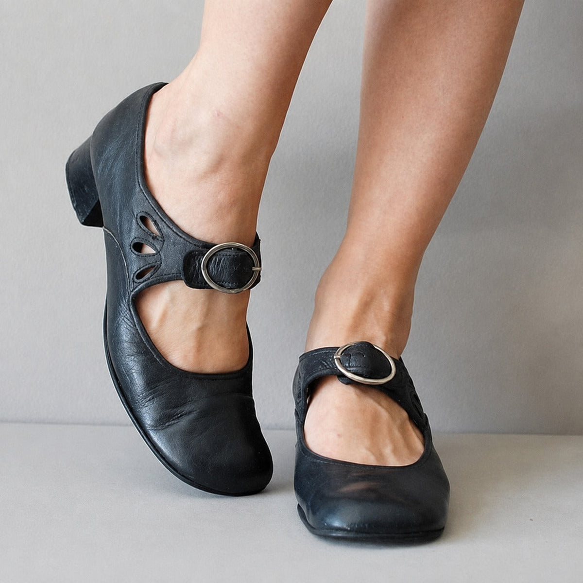Beatrice - Modische Sandalen mit verstellbarem Schnallenverschluss