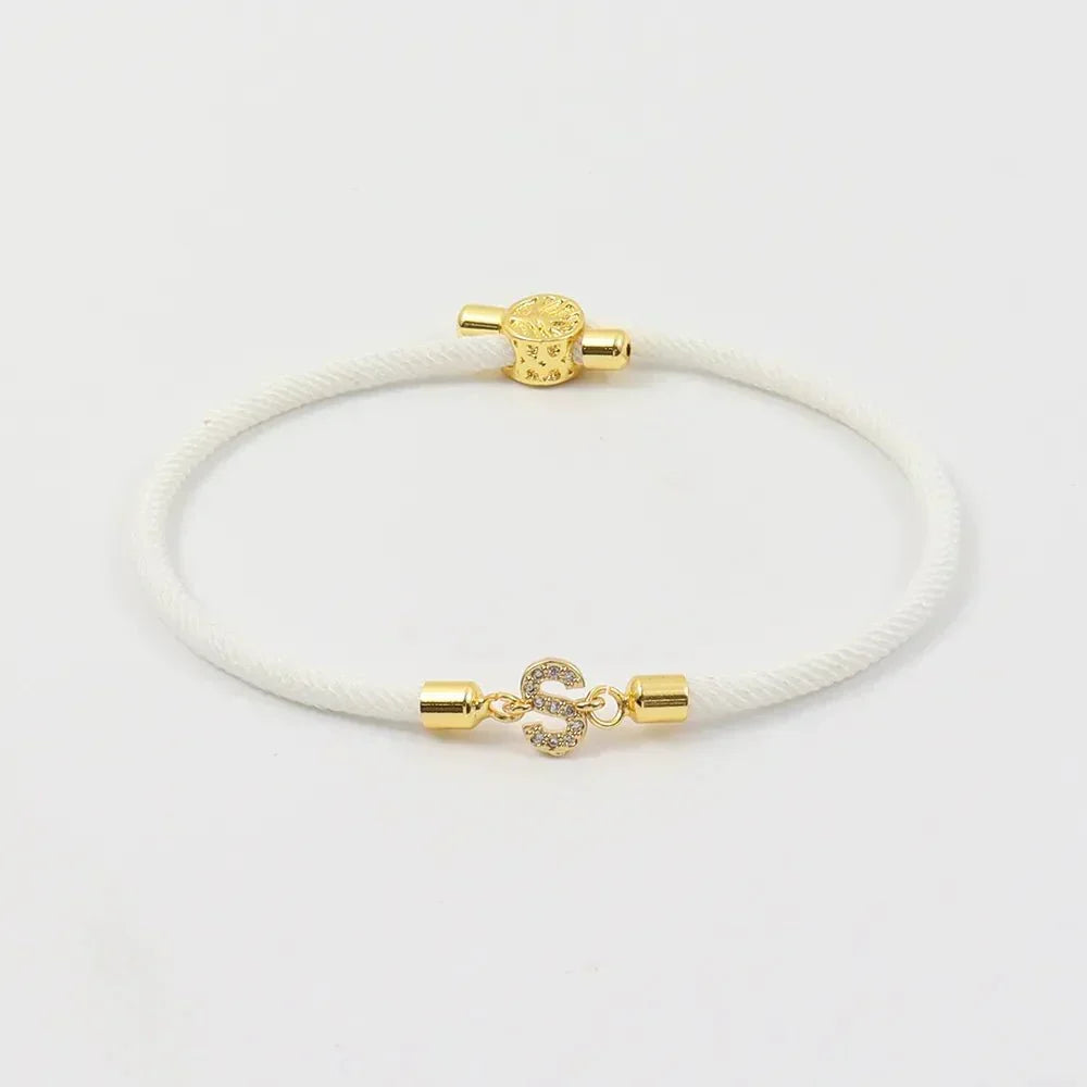 Calla – Verstellbares Armband mit eingraviertem Anfangsbuchstaben