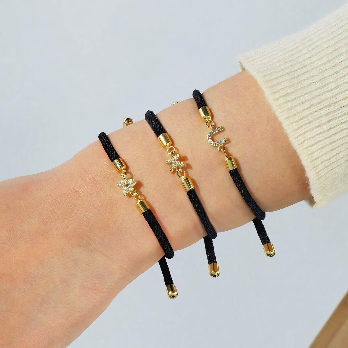 Calla – Verstellbares Armband mit eingraviertem Anfangsbuchstaben