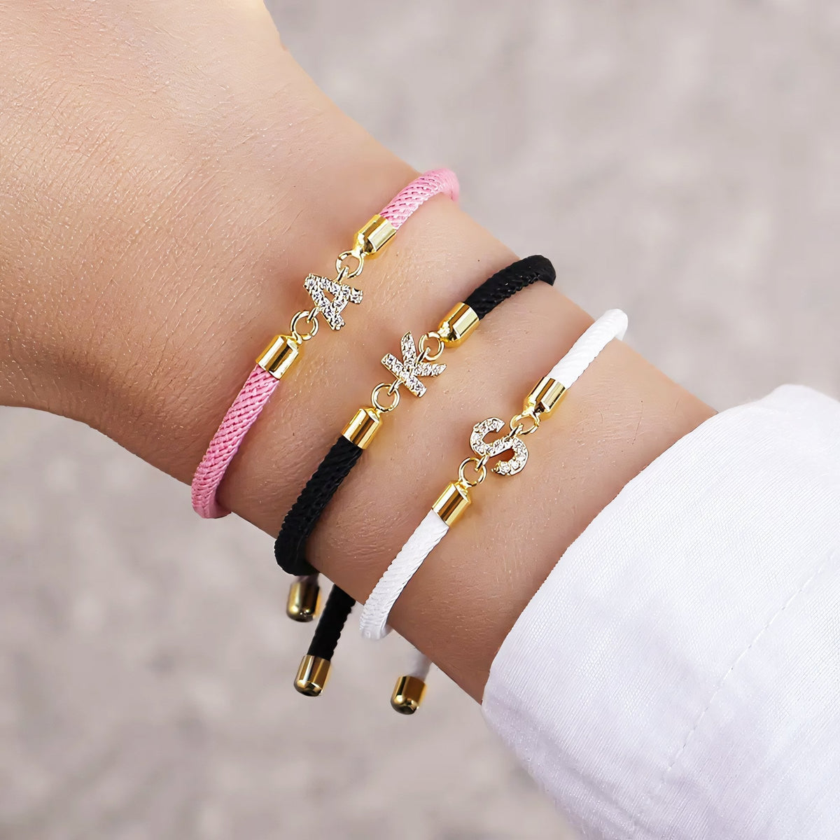 Calla – Verstellbares Armband mit eingraviertem Anfangsbuchstaben